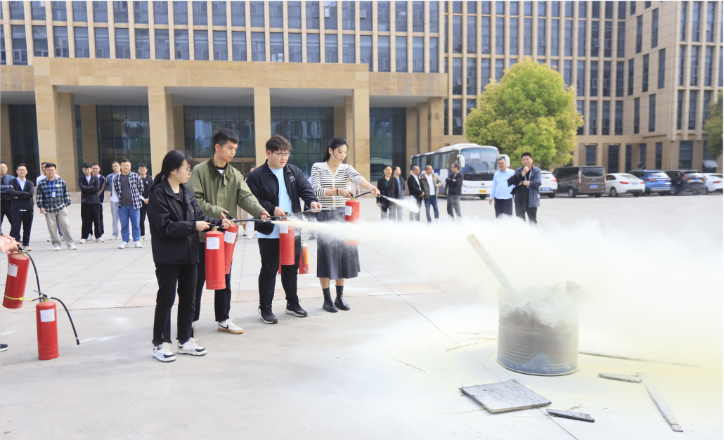 增強消防意識，筑牢安全底線丨花花牛乳業(yè)集團組織消防應急演練