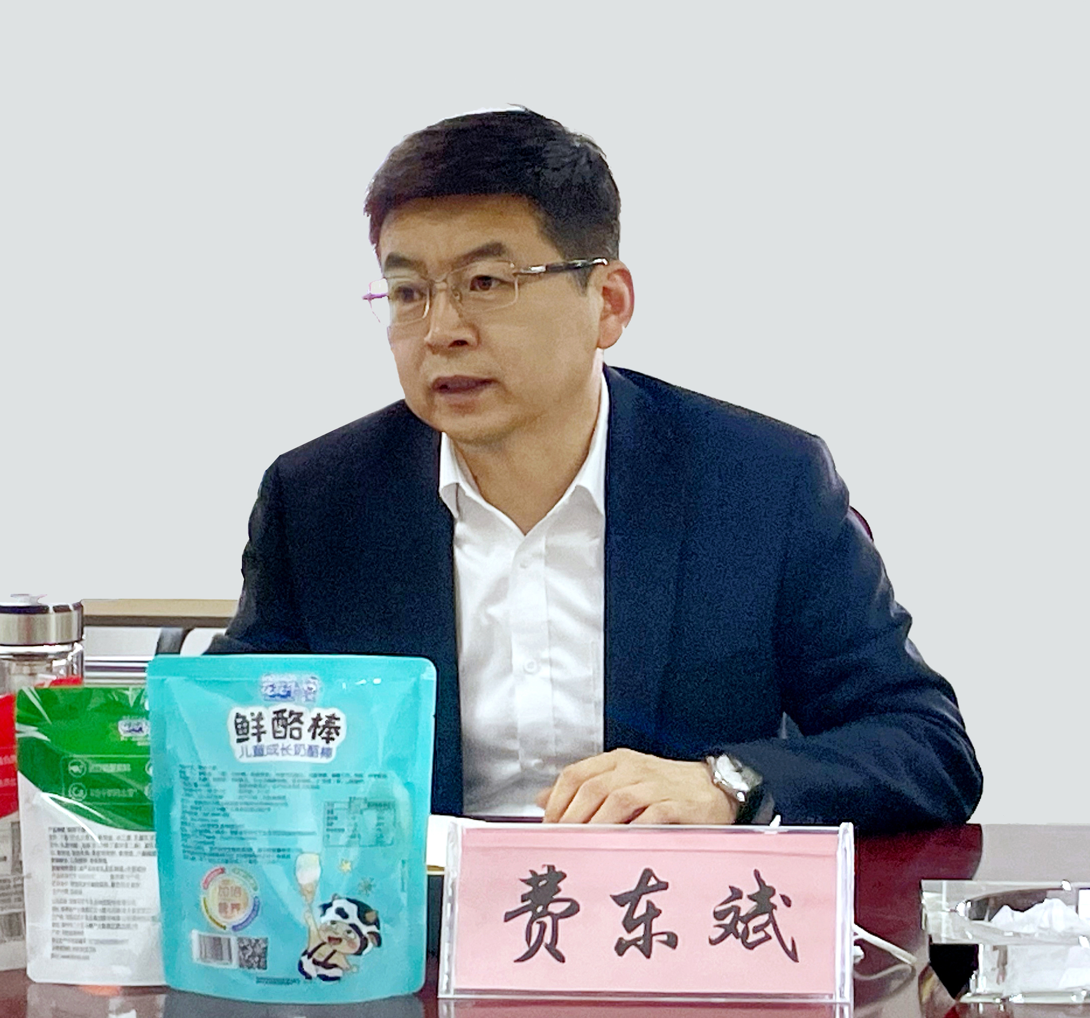 河南省委常委、副省長費東斌蒞臨 花花牛乳業(yè)集團調(diào)研